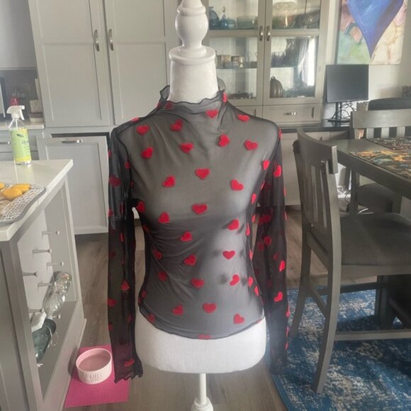 Women’s Heart Top - Picture 2 of 4